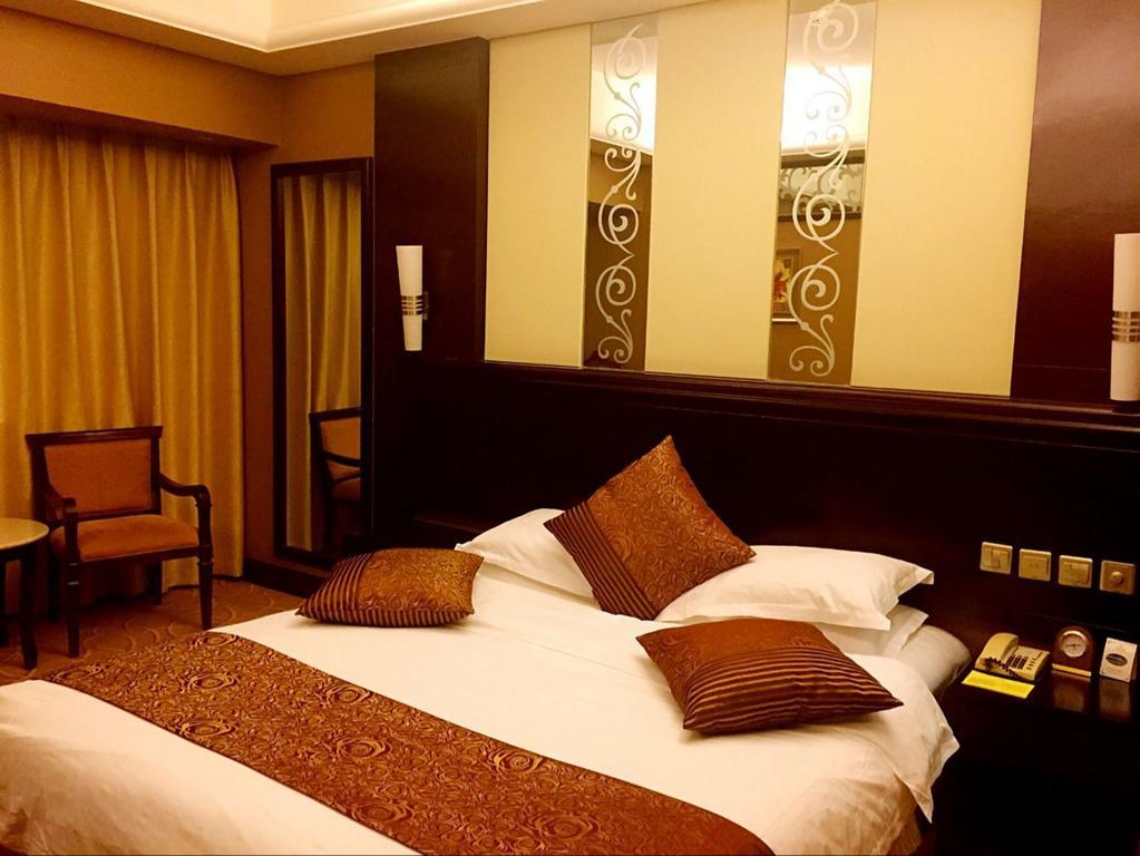 Green Land Hotel Kunming Zewnętrze zdjęcie