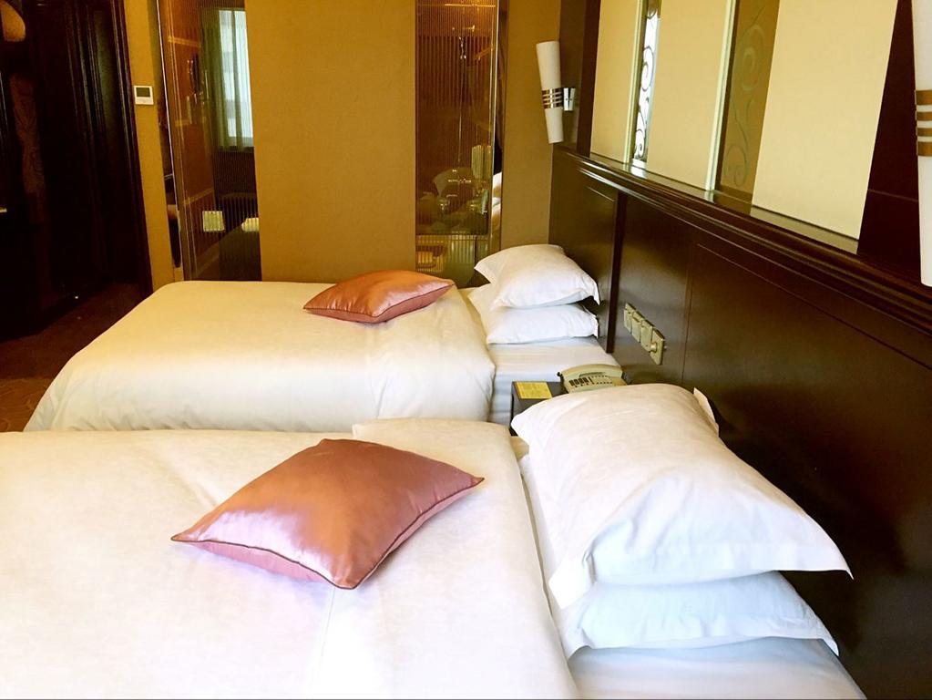 Green Land Hotel Kunming Zewnętrze zdjęcie
