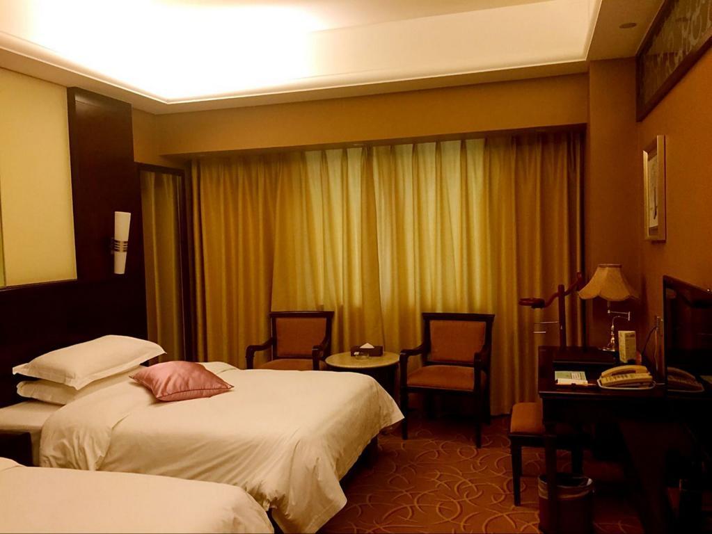 Green Land Hotel Kunming Zewnętrze zdjęcie